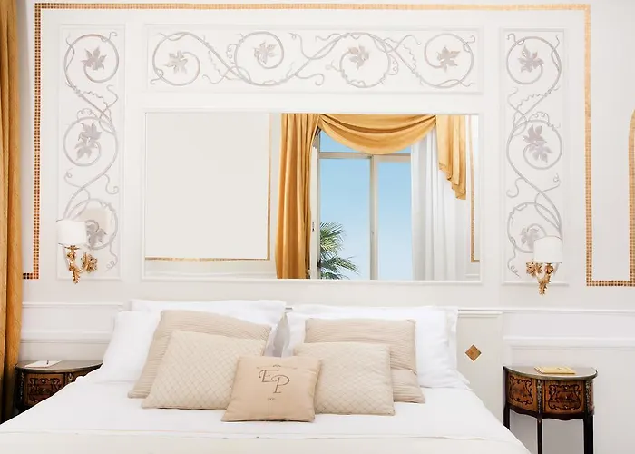 Executive Queen Room